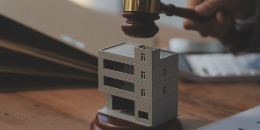 consecuencias y riesgos de comprar una vivienda en fase de ejecución hipotecaria